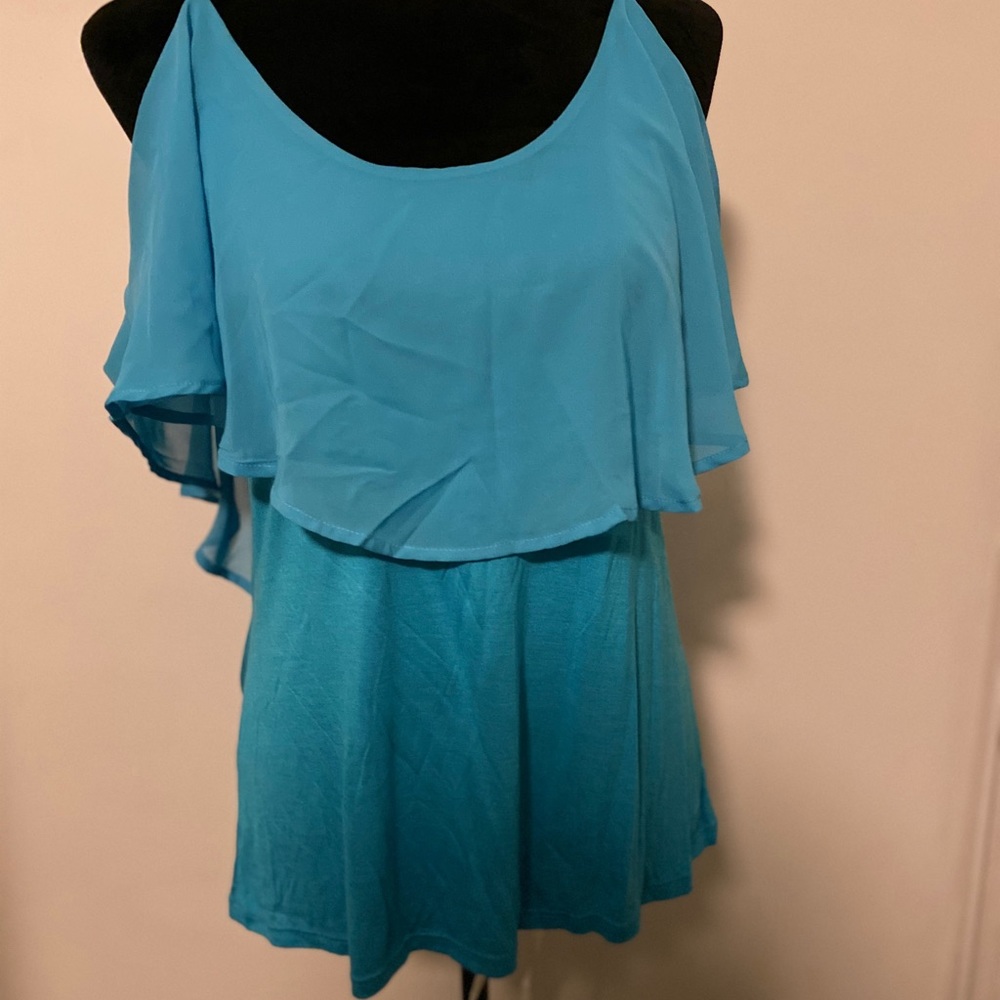 Shear sleeveless shirt